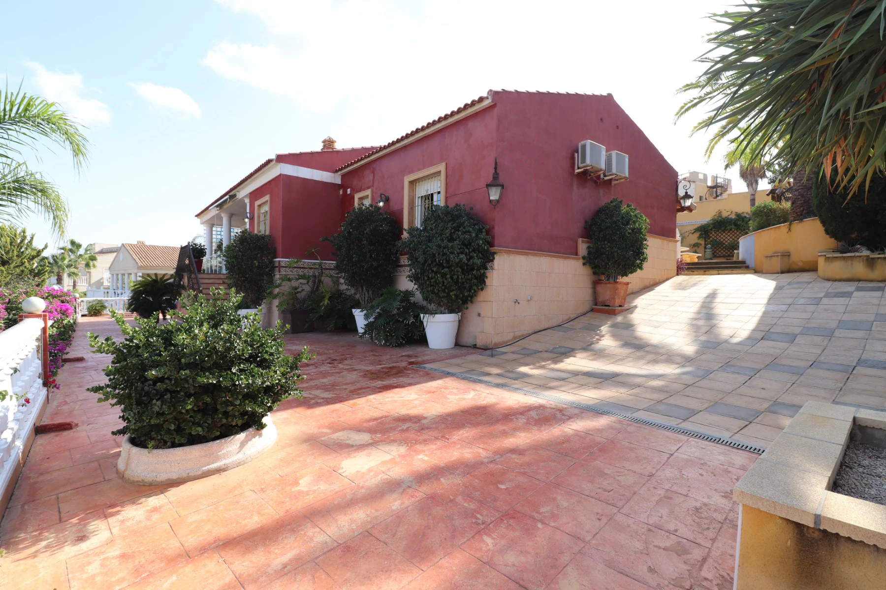 Villa for sale in Algorfa