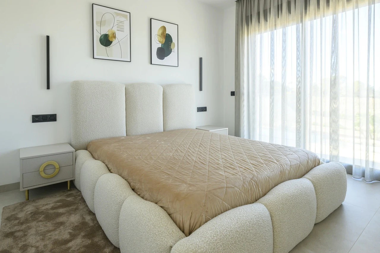 Villa te verkoop in Las Colinas Golf Resort