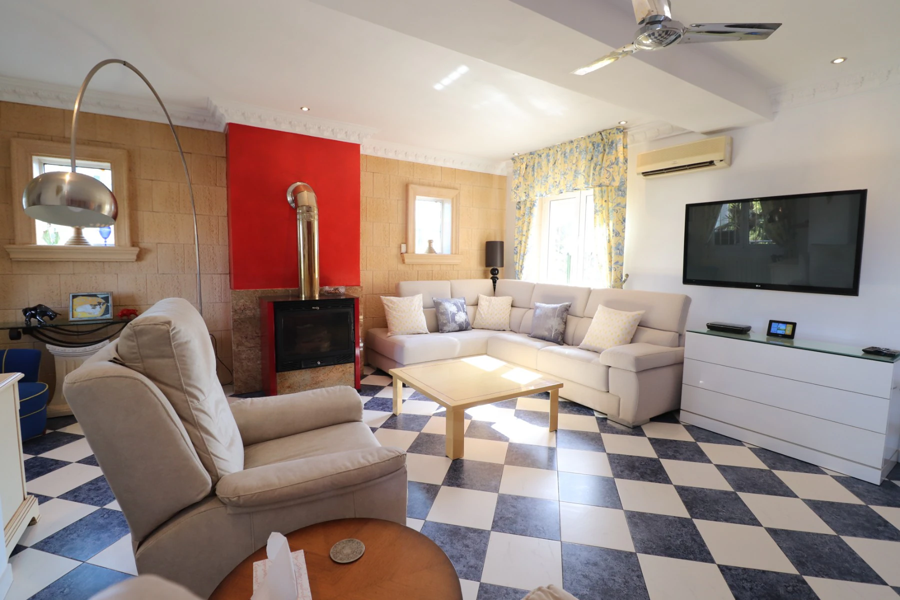 Villa for sale in Algorfa
