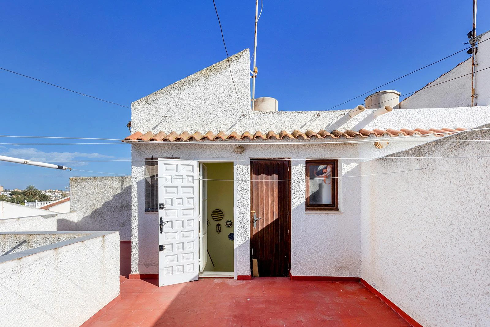 Townhouse in Residencial Calas Blancas – 6 Bedrooms - Only 500m from Playa del Cura ️