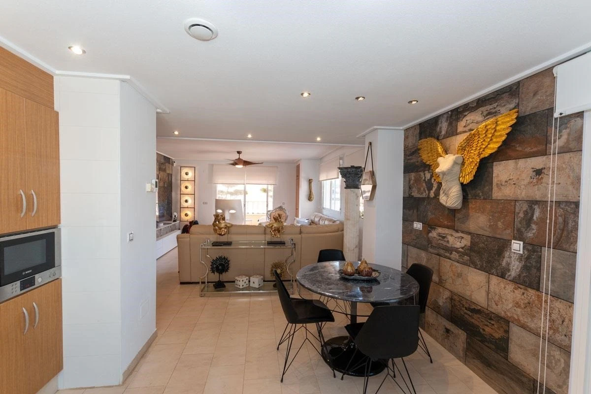 Flat for sale in Orihuela Costa