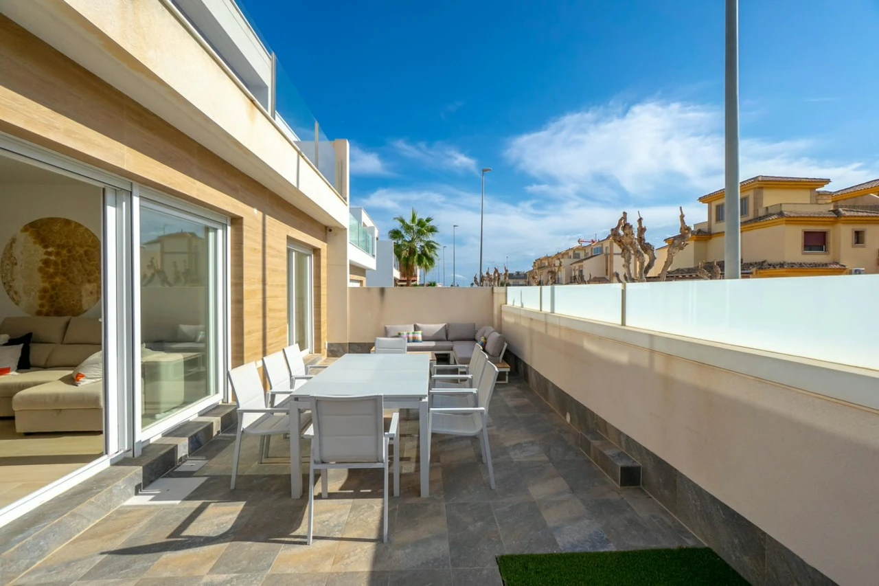 Villa zum verkauf in Pilar De La Horadada