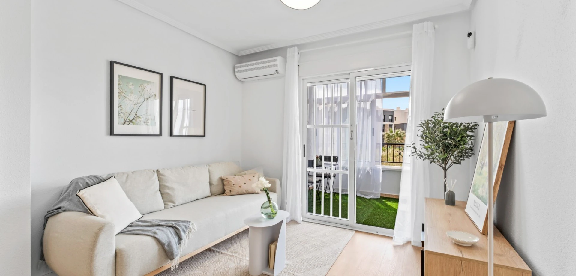 Flat for sale in Orihuela Costa