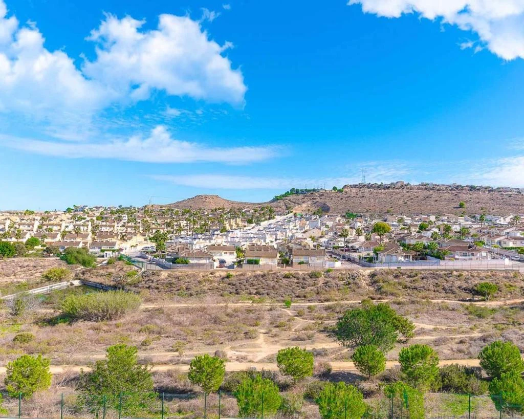 Villa for sale in Benijofar