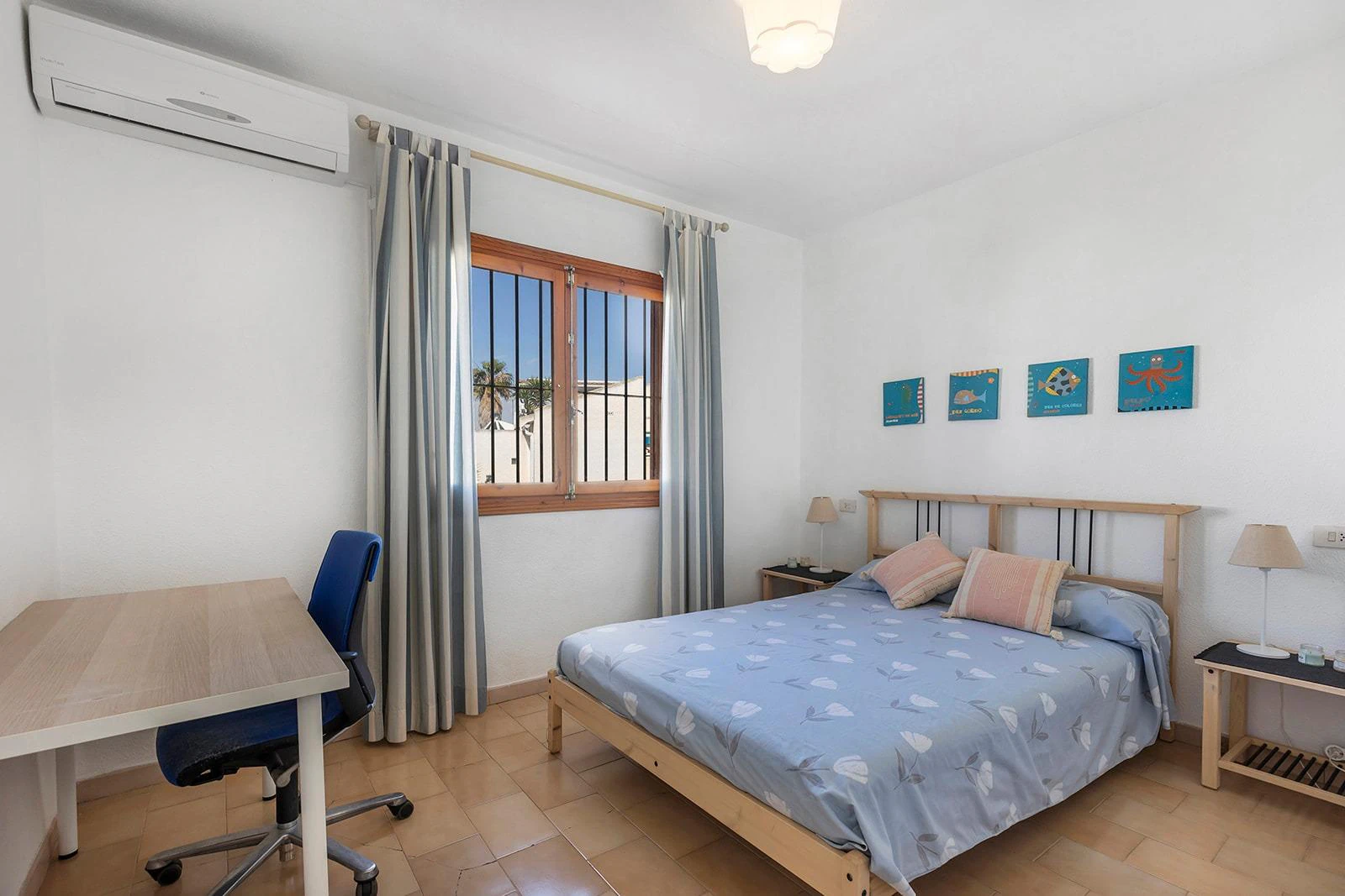Townhouse in Residencial Calas Blancas – 6 Bedrooms - Only 500m from Playa del Cura ️