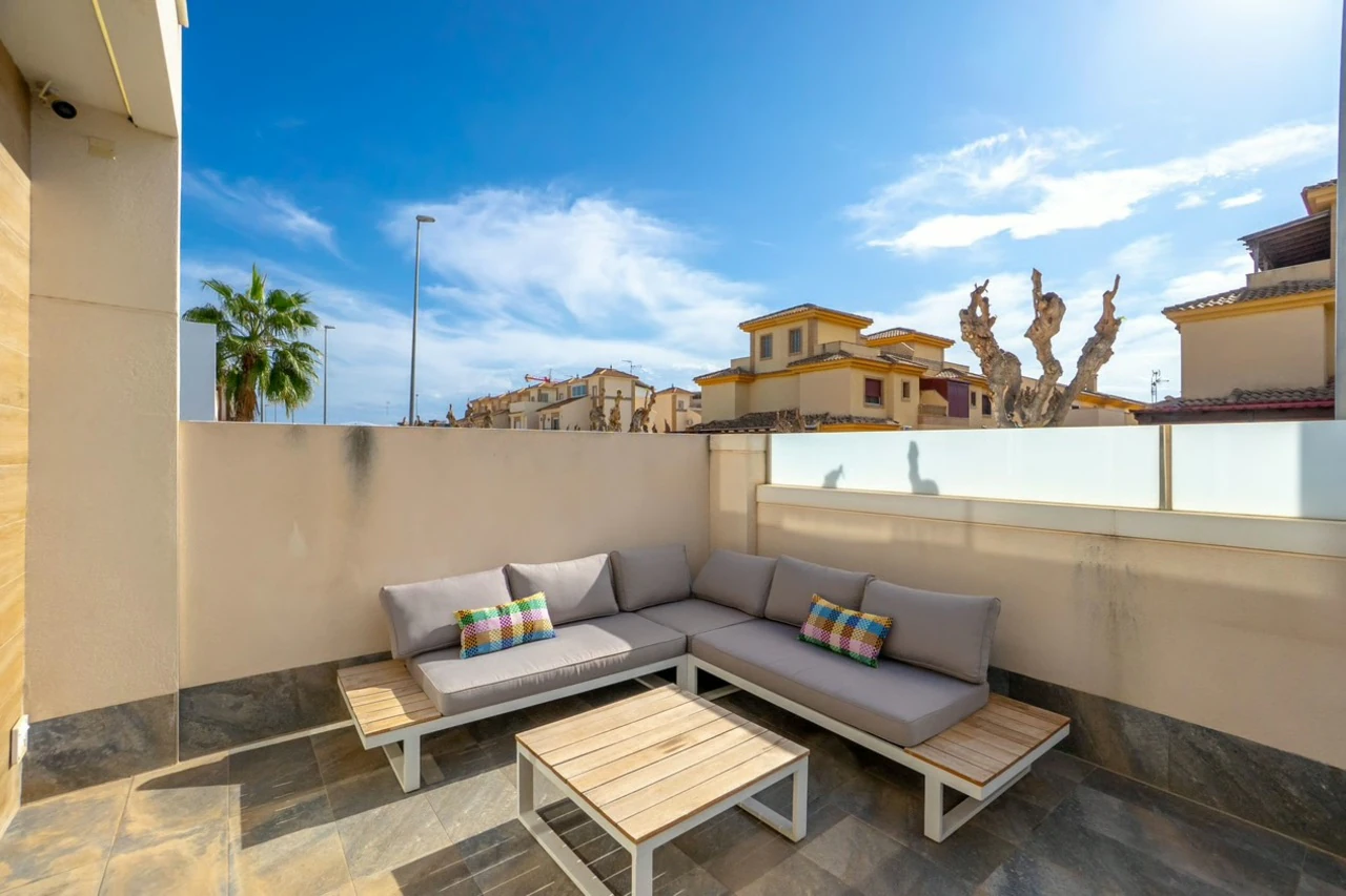 Villa zum verkauf in Pilar De La Horadada