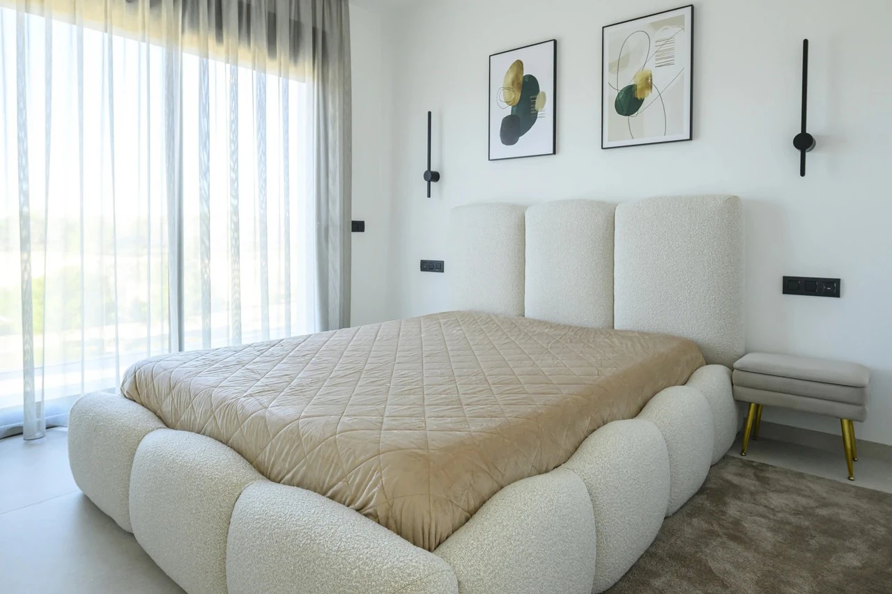 Villa te verkoop in Las Colinas Golf Resort