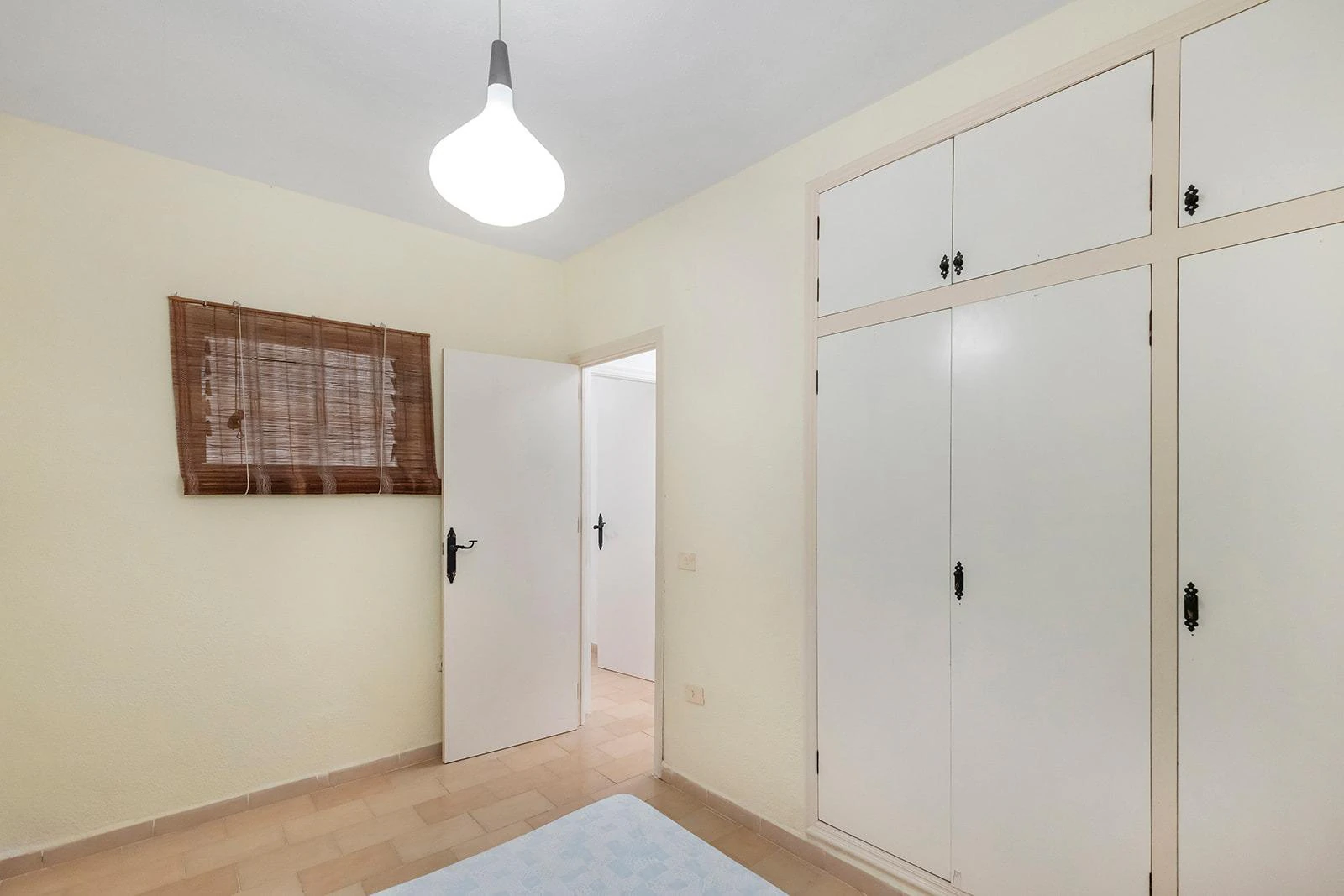 Townhouse in Residencial Calas Blancas – 6 Bedrooms - Only 500m from Playa del Cura ️