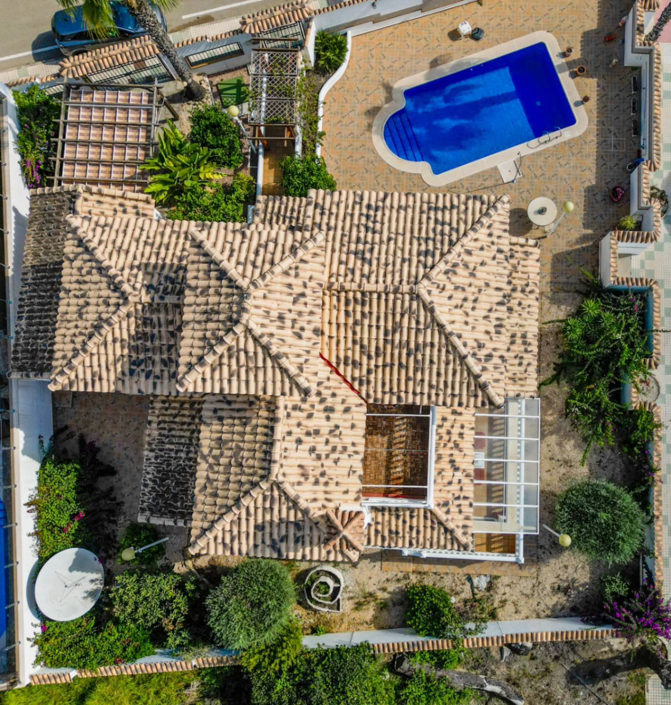 Villa i Campoamor med utsikt over golfbanen og gangavstand til fasiliteter