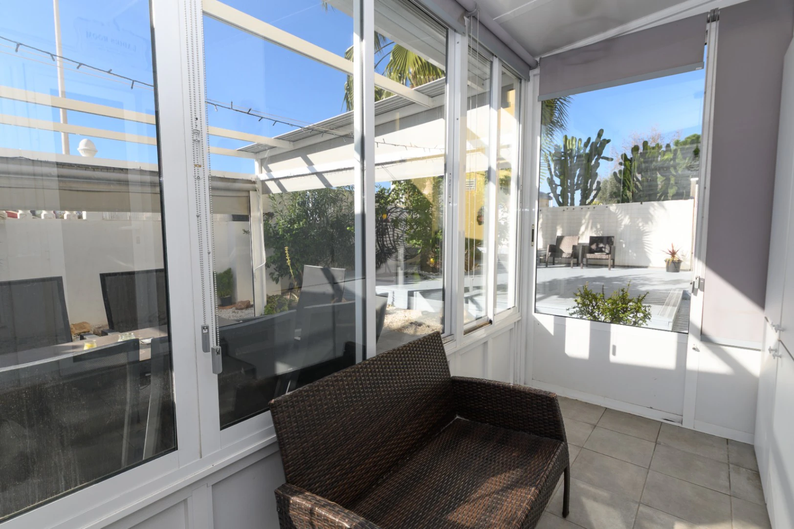 Erdgeschoss-Bungalow zu verkaufen – La Mata Gebiet, große Außenfläche, Poolblick