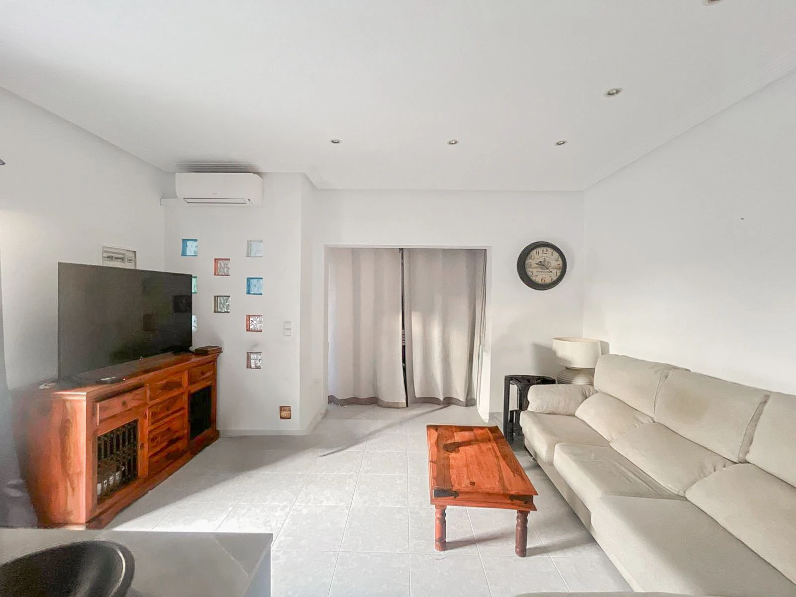 Erdgeschoss-Bungalow zu verkaufen – La Mata Gebiet, große Außenfläche, Poolblick