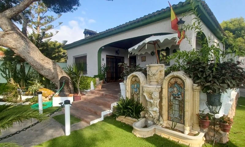 Villa à la vente à Orihuela Costa