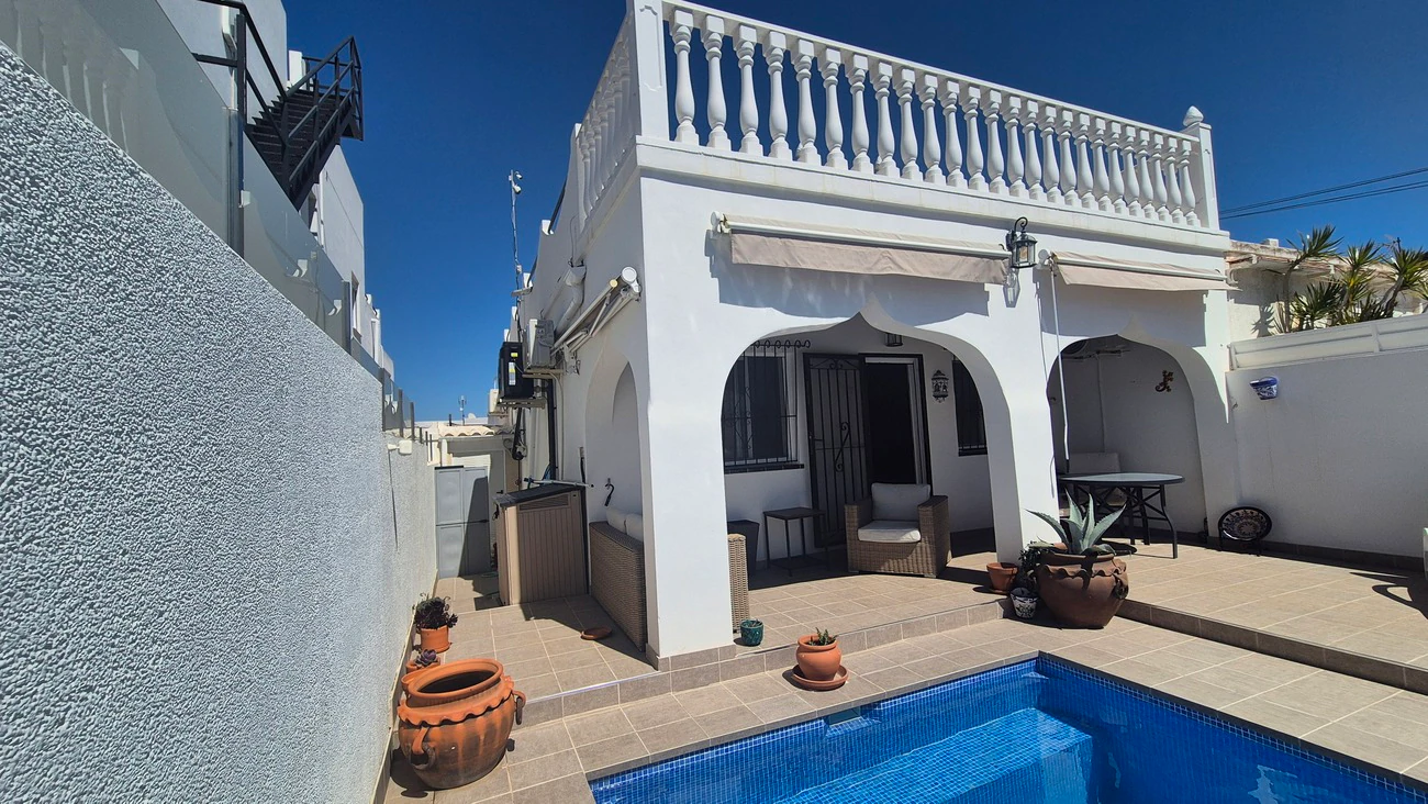 Maison jumelée à la vente à Villamartin
