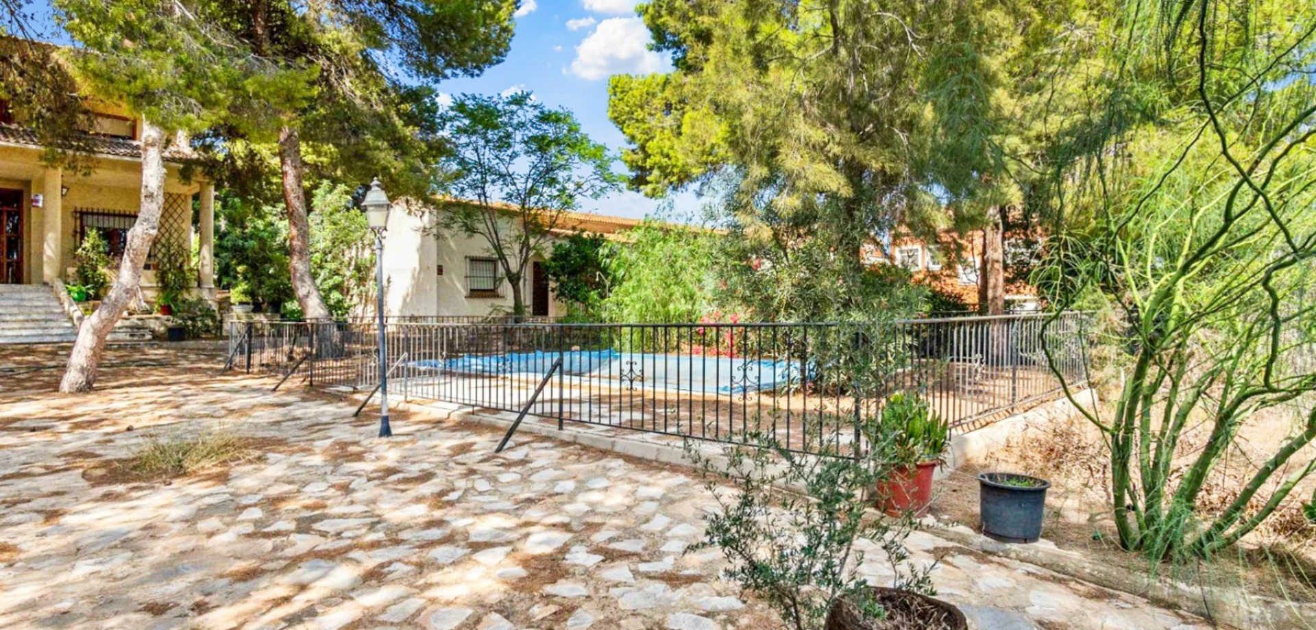 Villa for sale in Torrevieja
