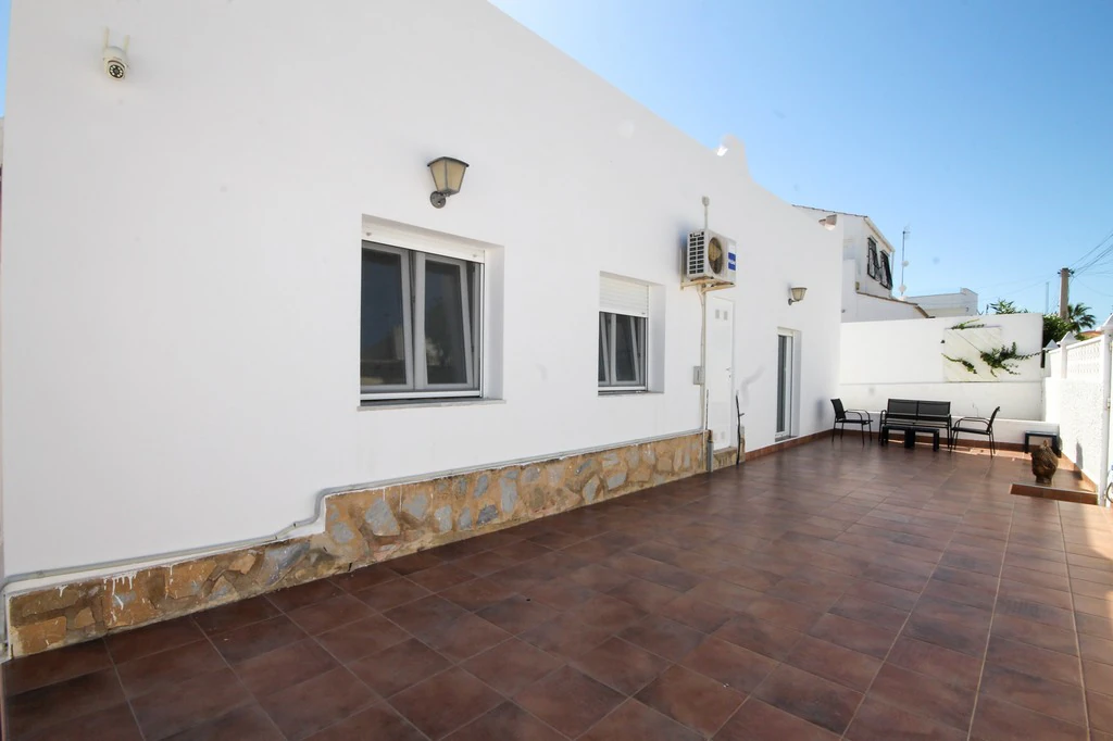 Villa for sale in San Miguel De Salinas
