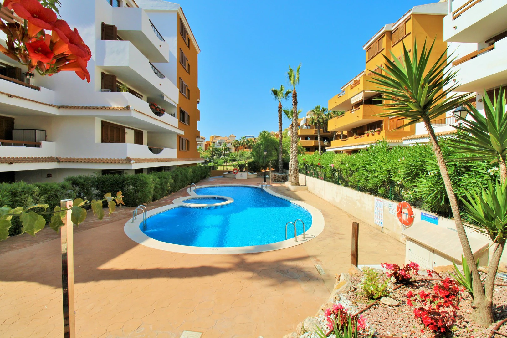 Flat for sale in Punta Prima