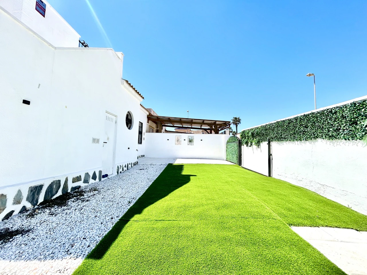 Terraced house for sale in Punta Prima