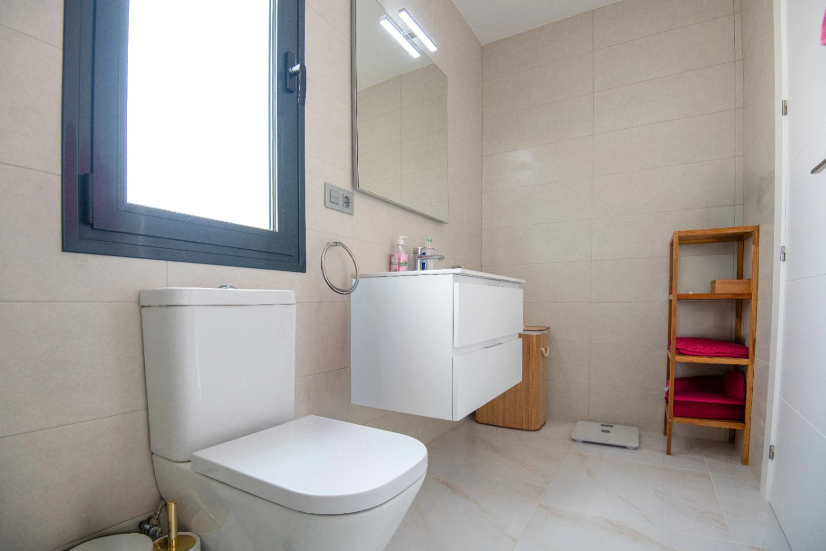 Moderne villa til salgs i Pinar de Campoverde