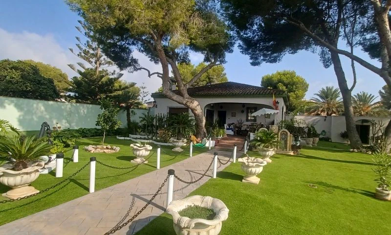 Villa à la vente à Orihuela Costa