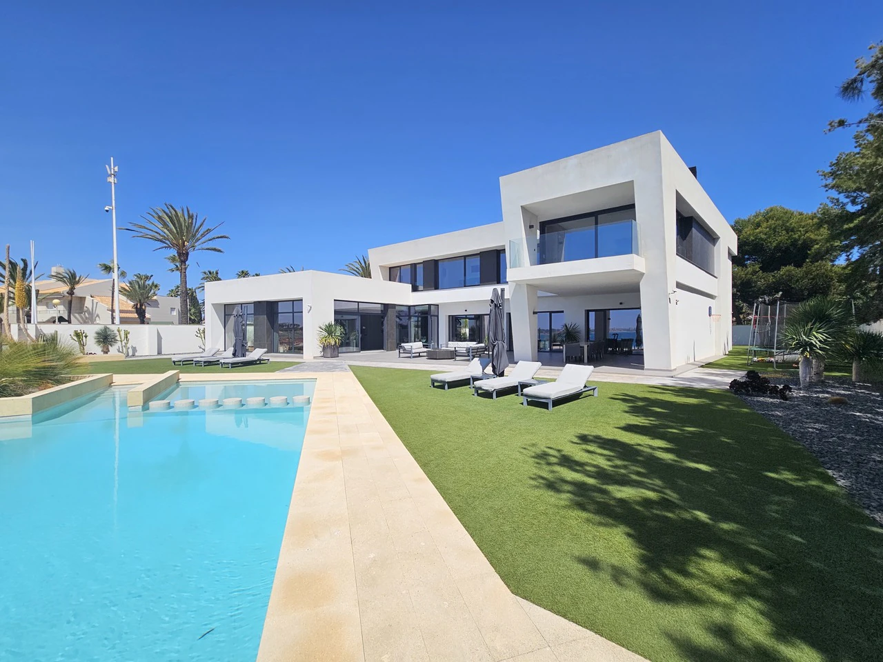 Villa zum verkauf in Cabo Roig