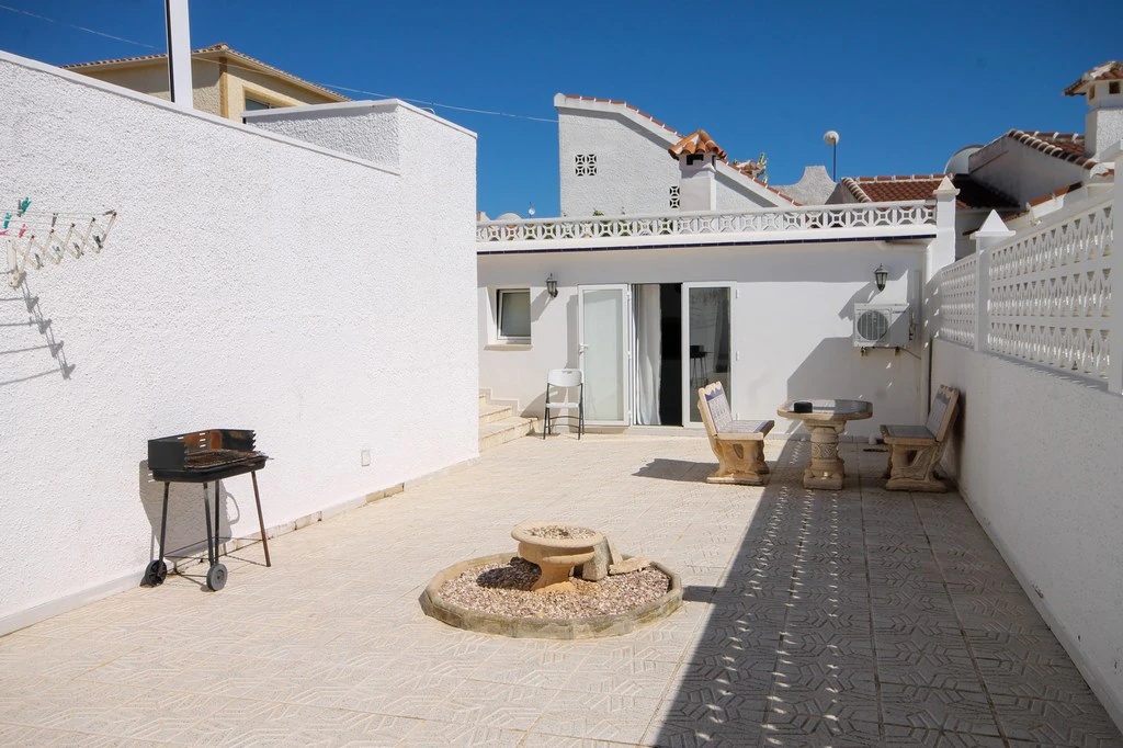 Villa for sale in San Miguel De Salinas