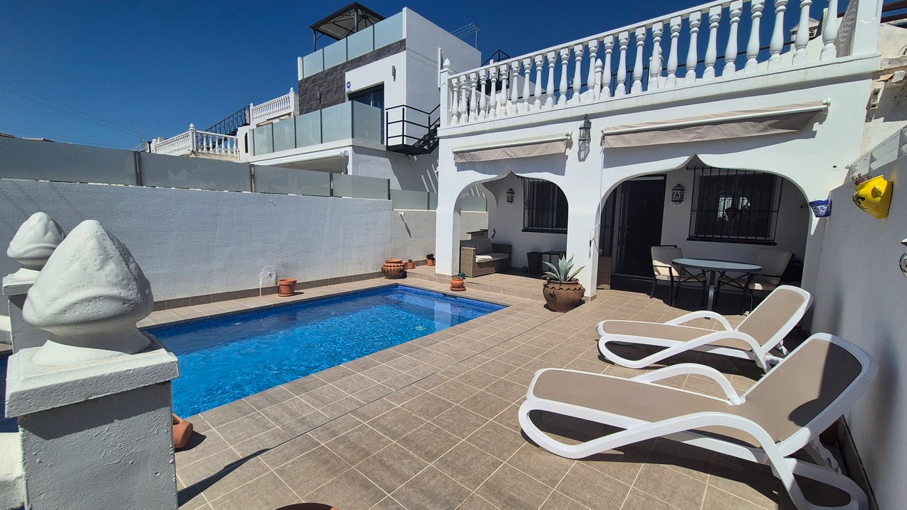 Maison jumelée à la vente à Villamartin