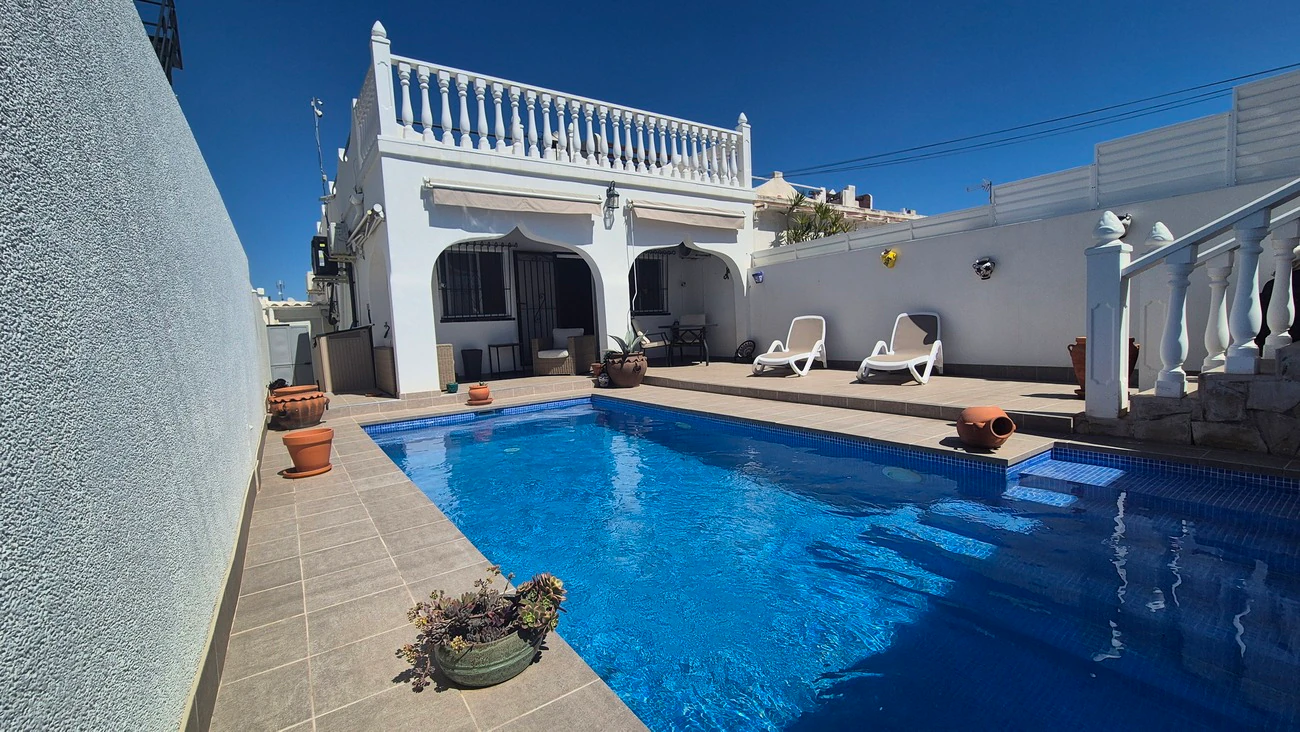 Maison jumelée à la vente à Villamartin