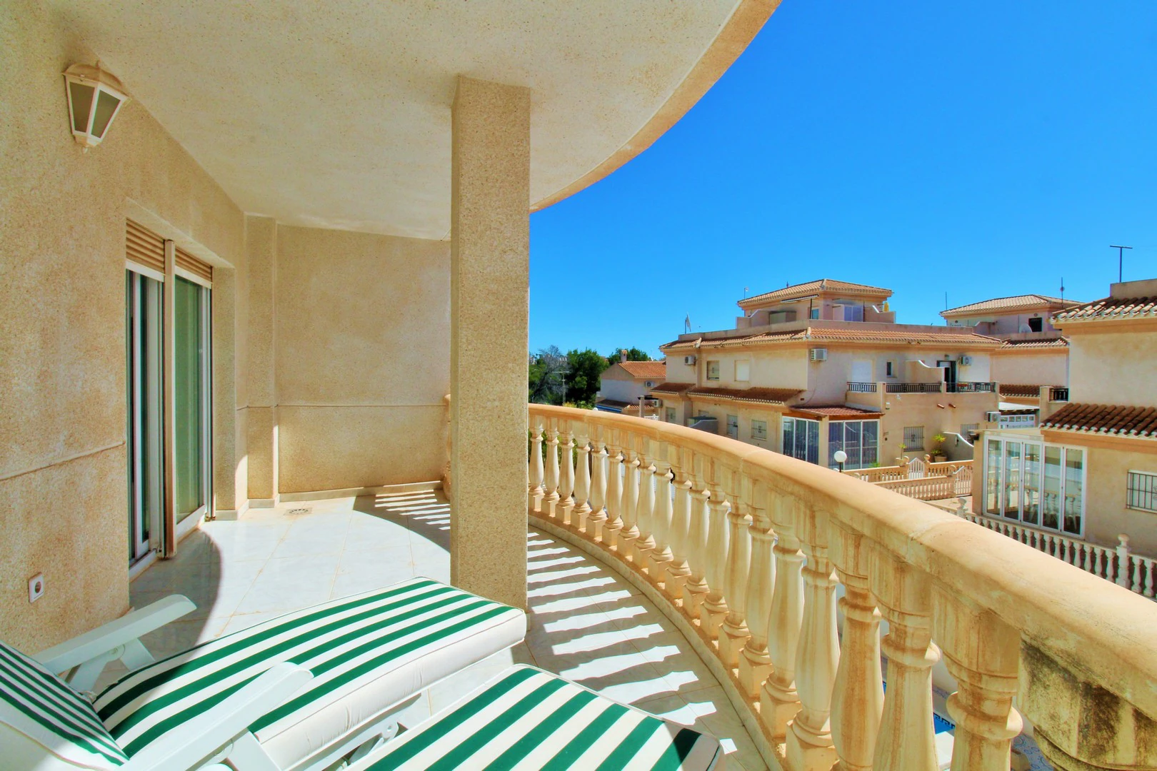 Flat til salg i Playa Flamenca