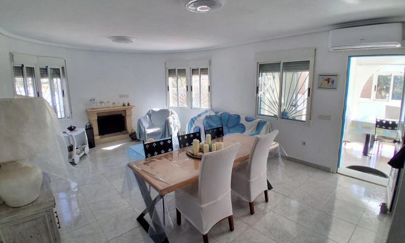Villa til salg i Rojales