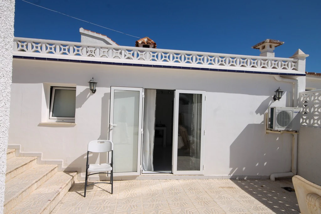 Villa for sale in San Miguel De Salinas