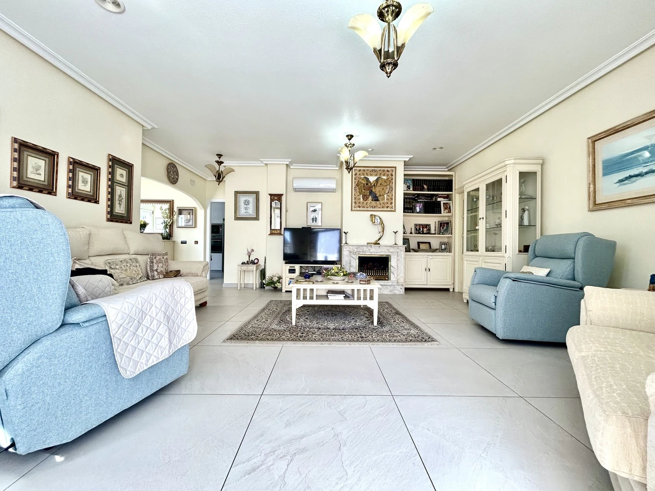 Villa te verkoop in Pinar De Campoverde