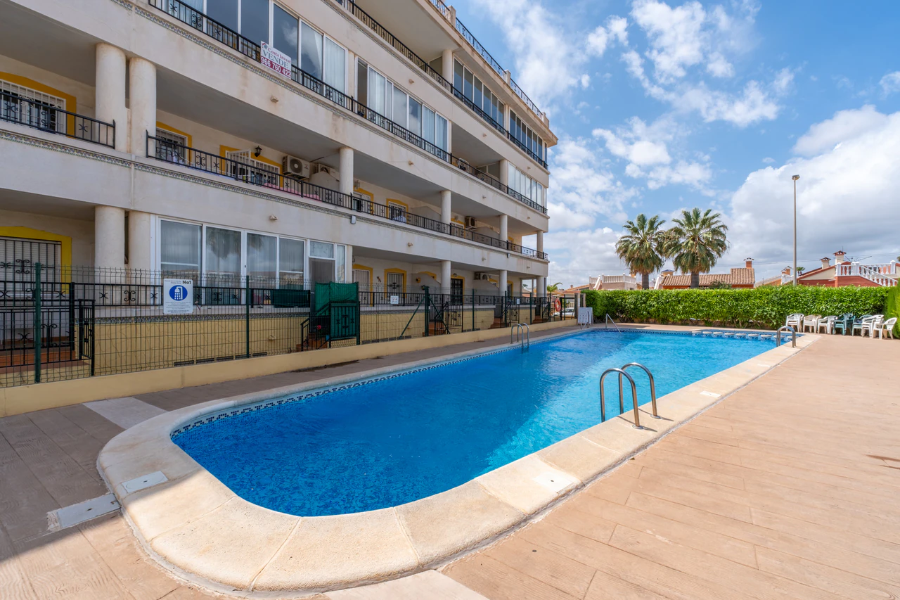 Flat til salg i Playa Flamenca