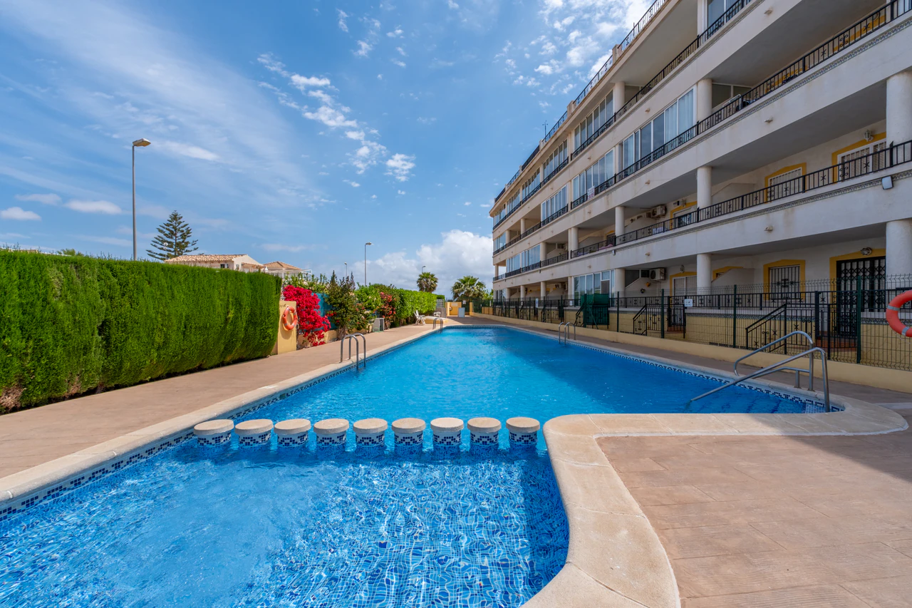Flat til salg i Playa Flamenca