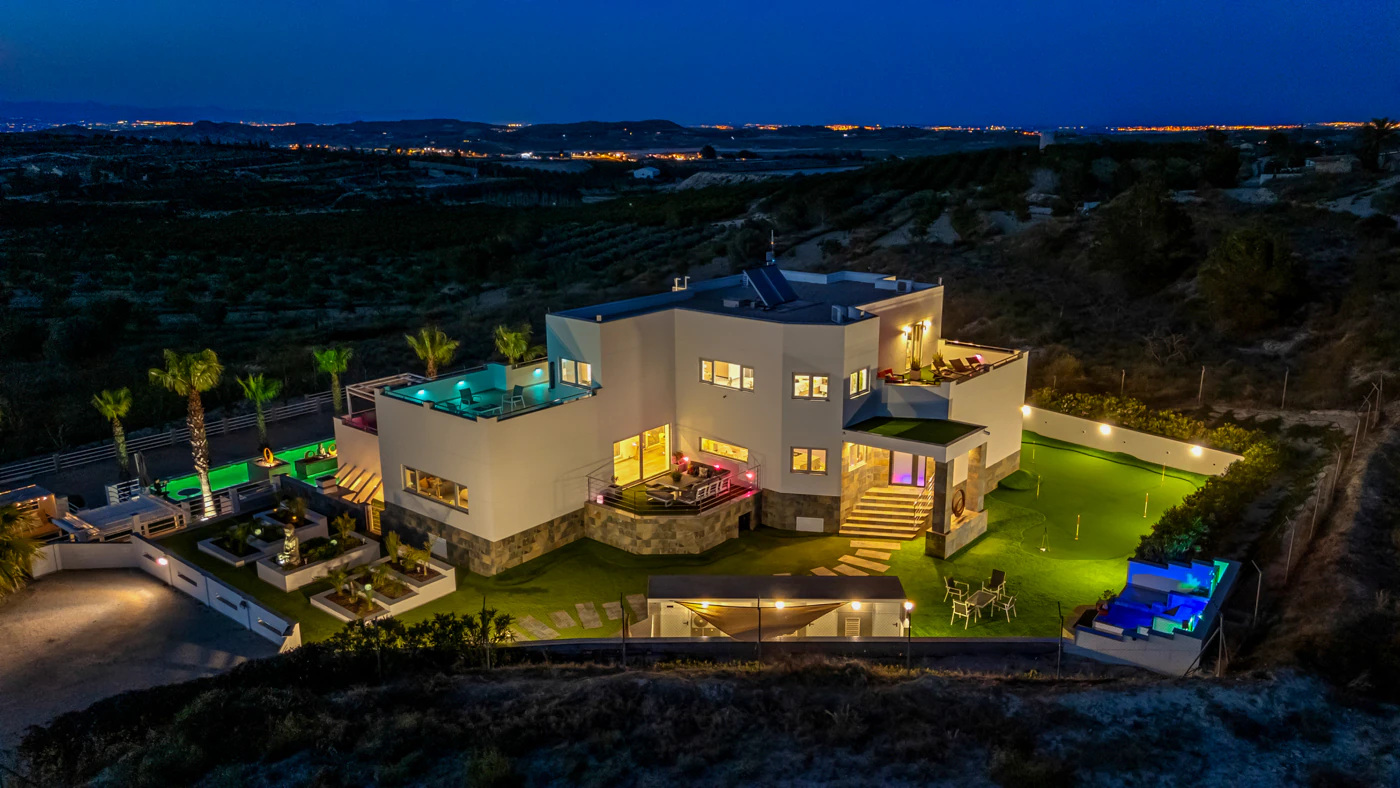Villa à la vente à Torremendo