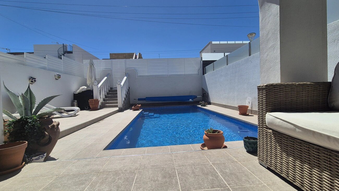 Maison jumelée à la vente à Villamartin