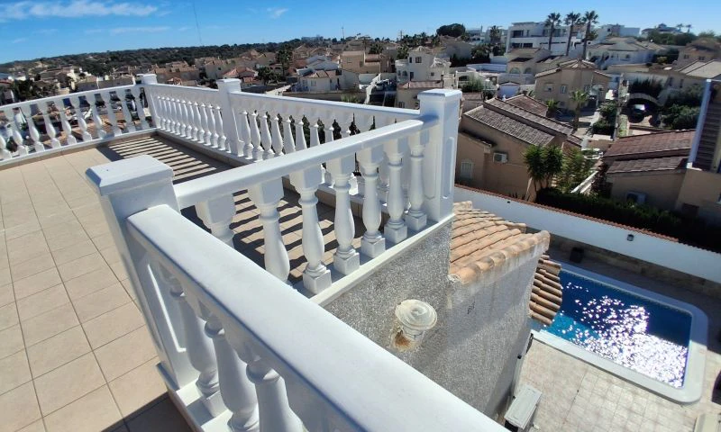 Villa til salg i Rojales