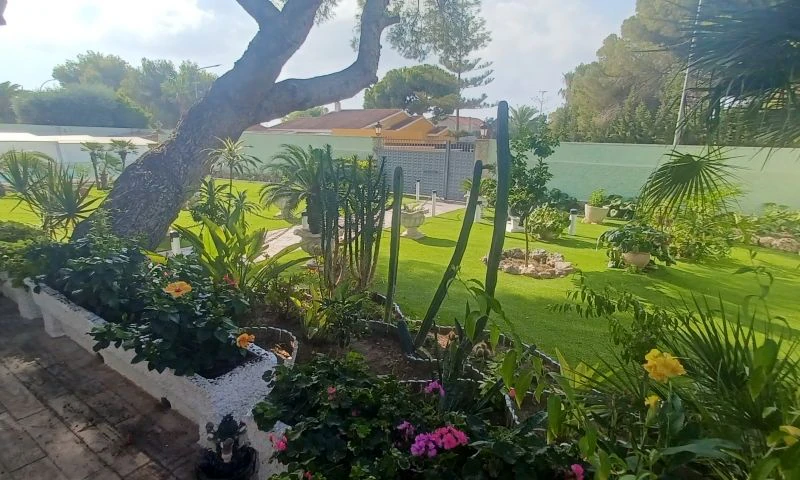 Villa à la vente à Orihuela Costa
