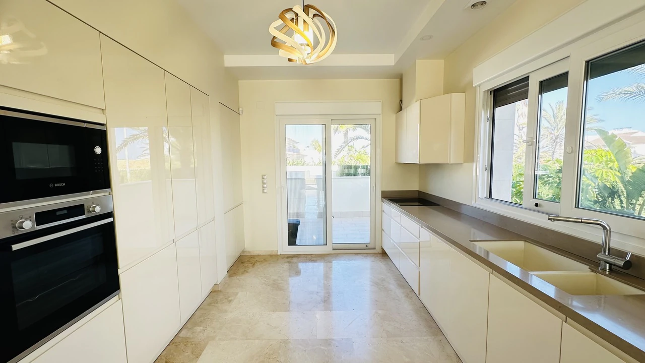 Villa zum verkauf in La Zenia