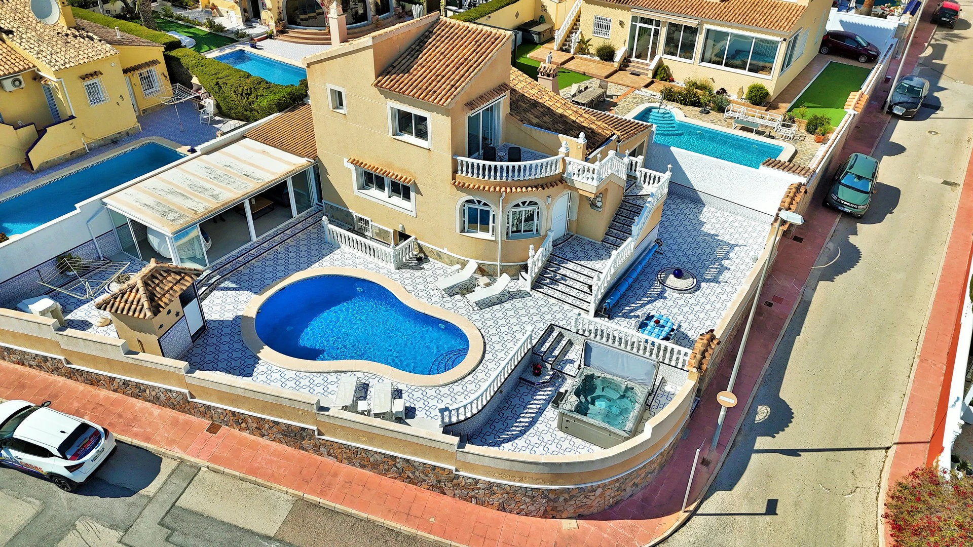 Villa à la vente à Villamartin