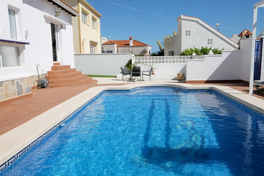 Villa for sale in San Miguel De Salinas