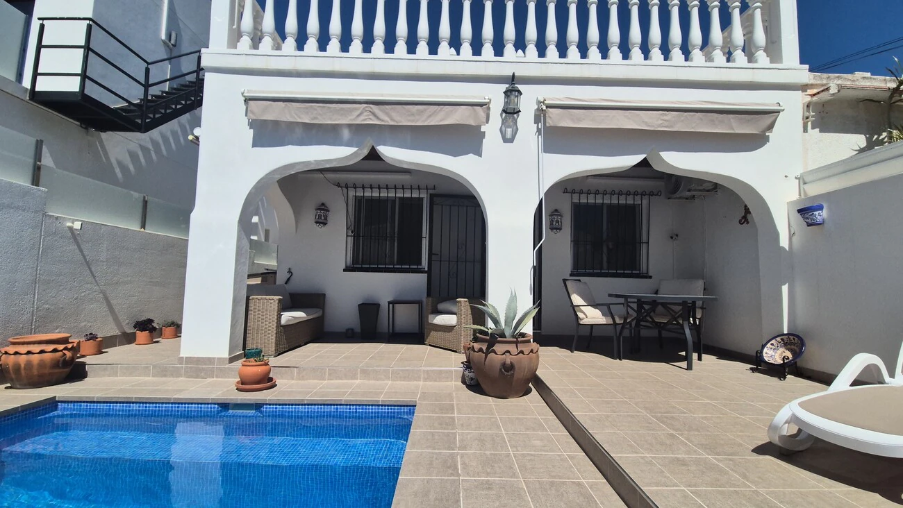 Maison jumelée à la vente à Villamartin