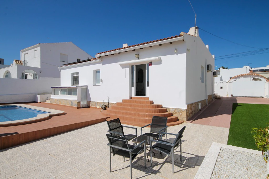 Villa for sale in San Miguel De Salinas
