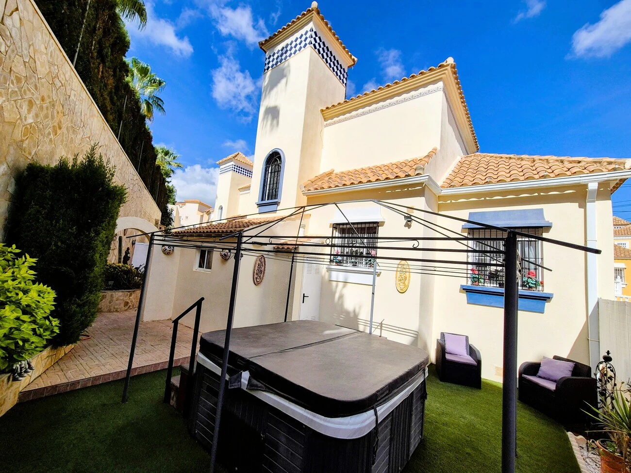 Villa à la vente à Villamartin