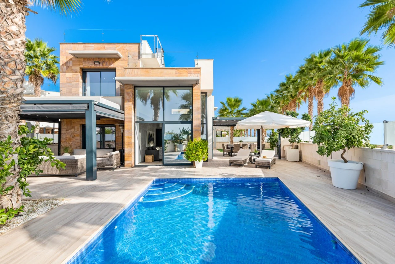 Villa zum verkauf in Cabo Roig