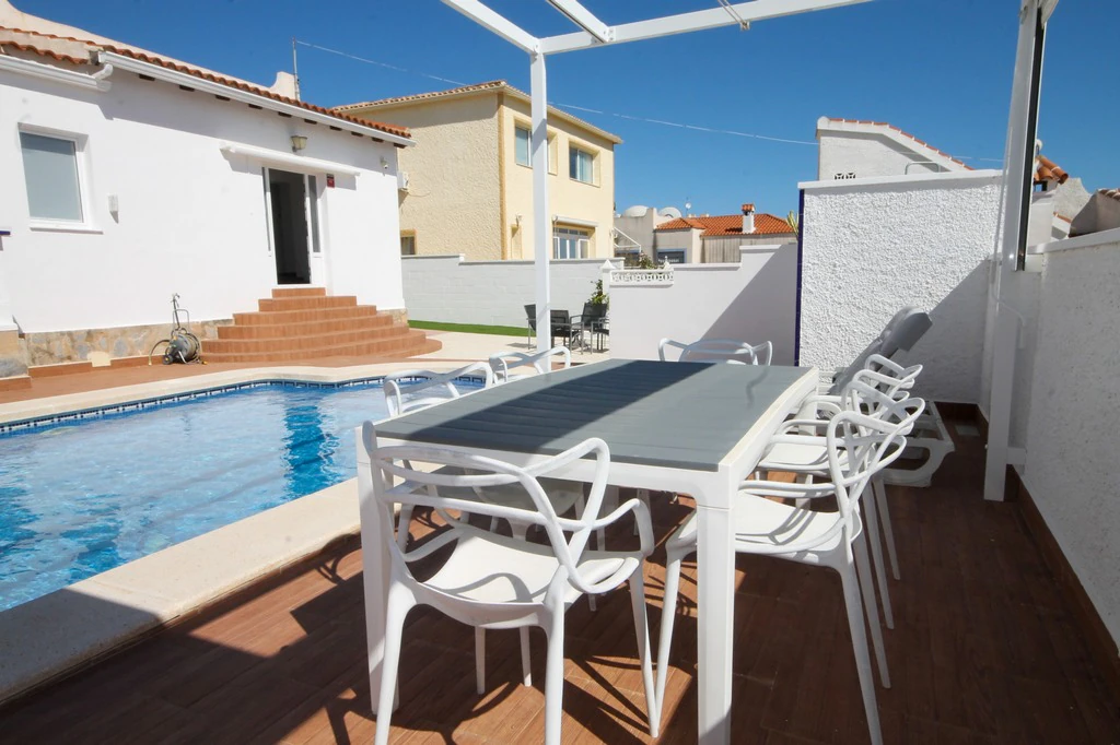 Villa for sale in San Miguel De Salinas