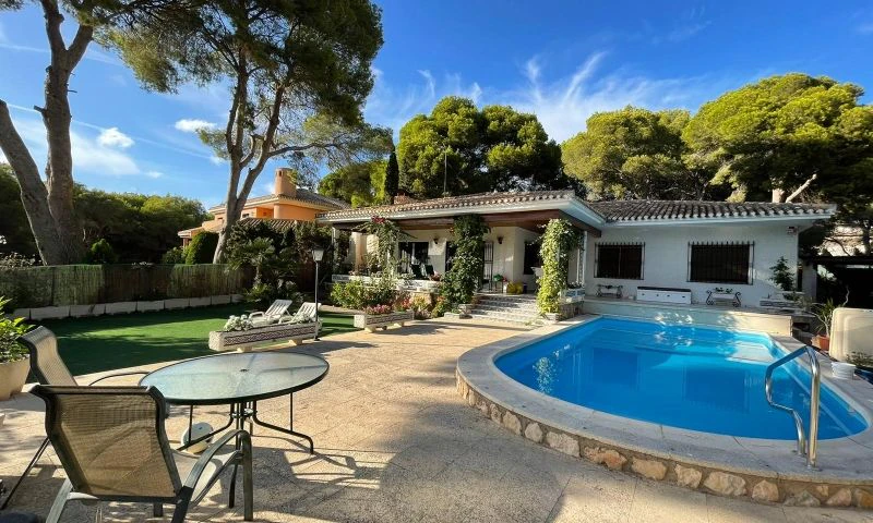 Villa te verkoop in Campoamor