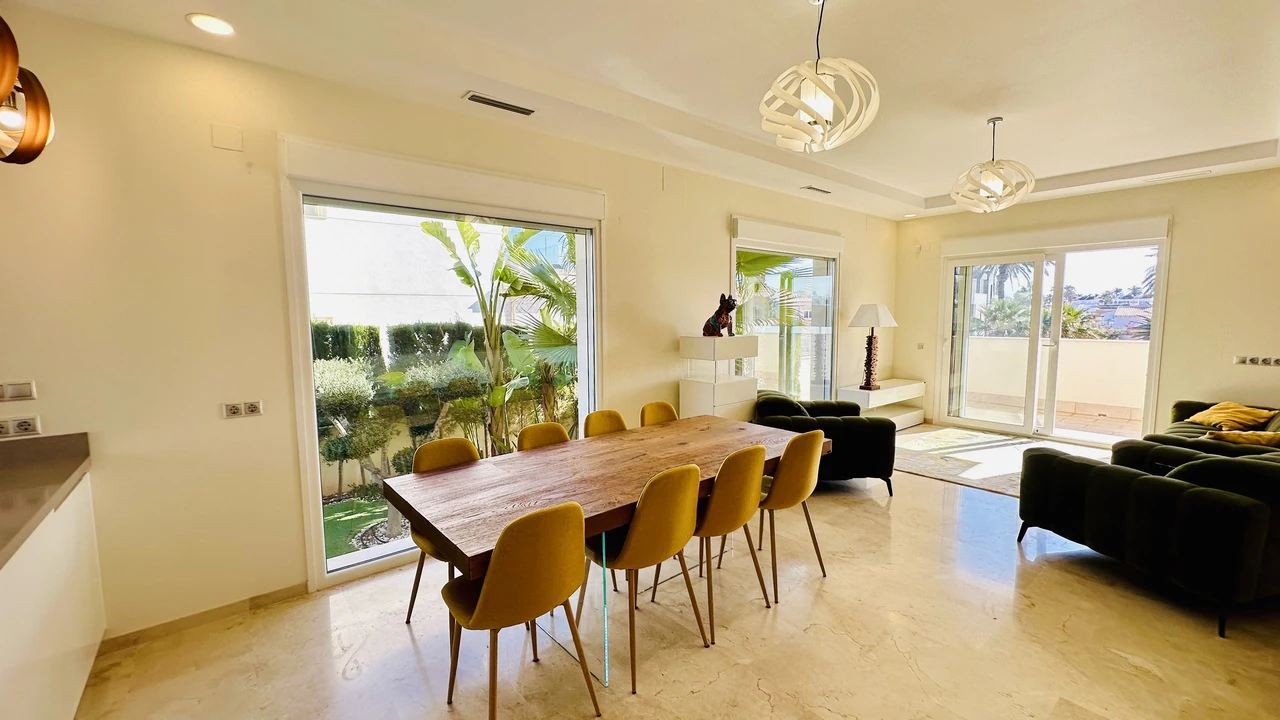 Villa zum verkauf in La Zenia