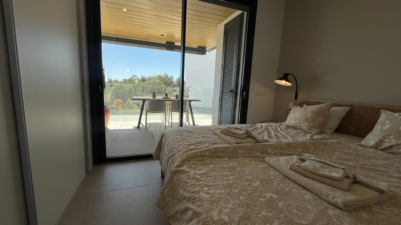 Flat for sale in Las Colinas Golf Resort