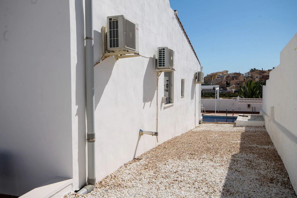 Villa for sale in San Miguel De Salinas
