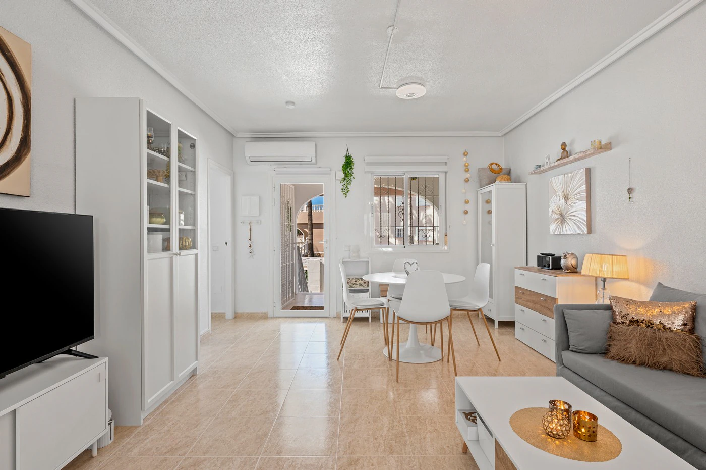 Casa adosada en venta en Benijófar